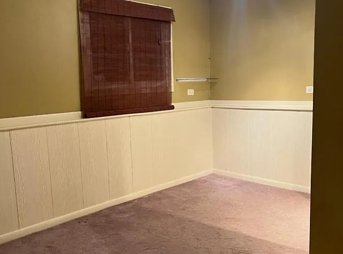 Luxe 3br, 2ba + Hot Tub * Elmhurst